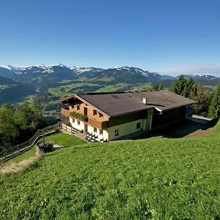 Chalet In Hopfgarten In Brixental With Hot Tub Hopfgarten im Brixental Exterior photo